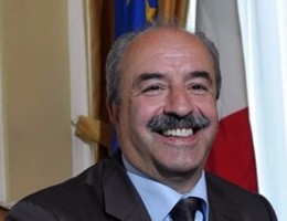 "Spese pazze" al parlamento siciliano, Corte conti condanna Titti Bufardeci