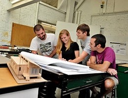 giovani studenti lavoro