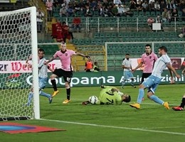 Tris della Lazio a Palermo tra scontri e petardi