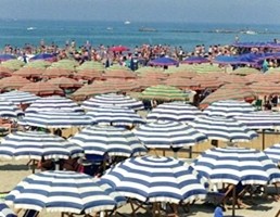 Sicilia, stabilimenti balneari aperti tutto l’anno. Burocrazia più snella