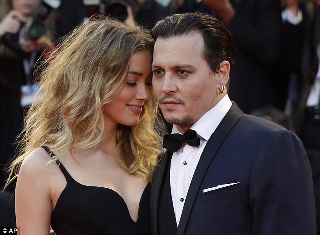 Divorziano Johnny Depp e Amber Heard, "differenze inconciliabili"
