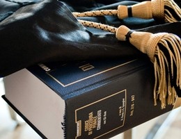 avvocato tribunale sentenza giudica