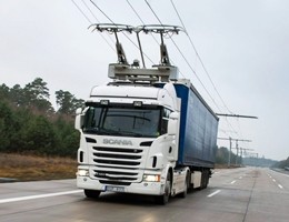 Svezia, autocarri Scania testano prima strada elettrica al mondo