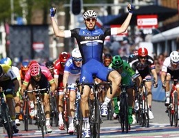 Giro d'Italia, Kittel vince la tappa e Dumoulin sempre in rosa