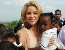 Shakira: i bambini devono essere la priorità della Colombia