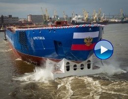 Varata in Russia la nave rompighiaccio più grande al mondo