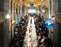 Dior sfila con stile con la collezione Cruise a Blenheim Palace