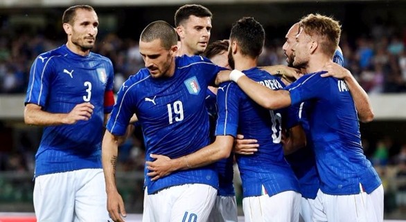 Italia c’è, 2-0 contro la Finlandia. Candreva e De Rossi rasserenano Conti. Il ct: “Gruppo di uomini perbene”