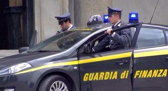 Corruzione e riciclaggio a Roma, 24 arresti. Indagato il parlamentare Marotta (Ncd-Ucd)