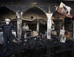 Iraq, attacco kamikaze a mausoleo sciita: il video dall'inferno