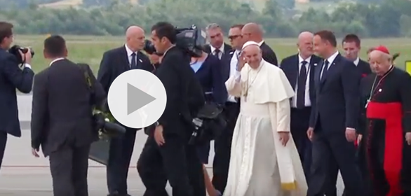 Il Papa arriva a Cracovia, il mondo è in guerra ma non è una guerra di religione