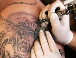 Attenzione ai tatuaggi: arriva Dynamic, l’inchiostro killer