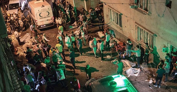Turchia, bomba a un matrimonio: 51 morti. Erdogan: kamikaze di 12-14 anni