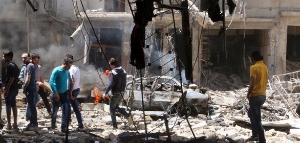 Aleppo, raid aerei su zona controllata dai ribelli dell’opposizione: 19 civili uccisi