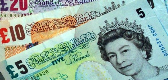 Gran Bretagna si rimette in moto: tassi bancari più bassi e mini-sterlina