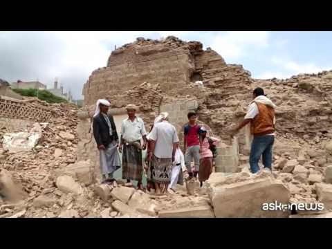 Yemen, terroristi salafiti abbattono moschea sufi del XVI secolo