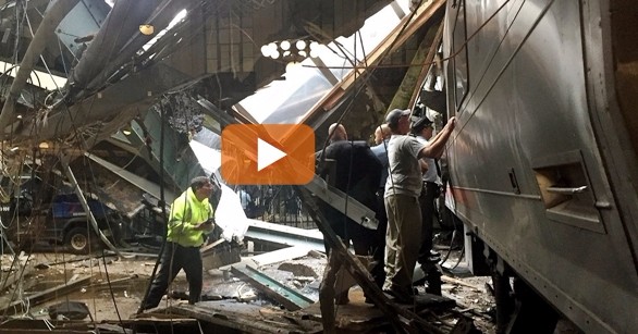 Treno si schianta in stazione in New Jersey. Almeno tre morti e oltre 100 feriti in gravi condizioni