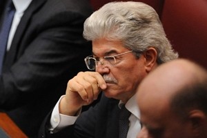 Antonio Razzi in Romania per portare aiuti: “ma sono nella lista nera di Zelensky”