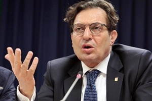 Assestamento di bilancio, via libera dell’Ars. Maggioranza-colabrodo, Crocetta perde le staffe