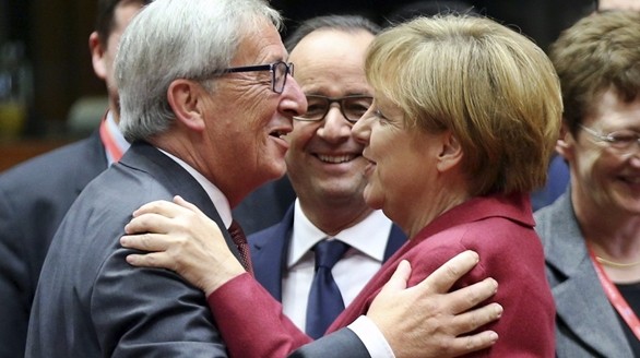 Tutti a Berlino, il presidente della commissione europea incontrerà Hollande e la Merkel. E Renzi?
