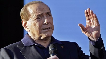 Berlusconi: se vince "Sì" rischio dittatura sinistra. "Nessuno può darci lezioni in materia di riforme"
