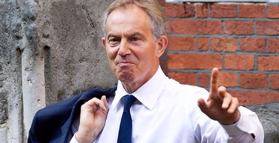 L'ex primo ministro Blair: Brexit una "catastrofe", possibile altro referendum. Giallo su Nissan