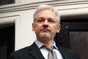 Wikileaks compie 10 anni, Assange: nuove rivelazioni su Usa 2016