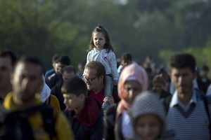 Calais, al via sgombero finale degli ultimi bambini dalla Giungla