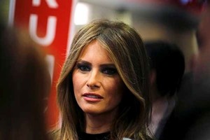 Melania Trump difende il marito: frasi volgari? Solo "boy talk"