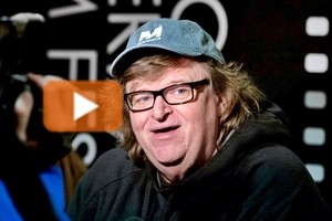 Michael Moore all'attacco, esce il film contro Trump "Trumpland"