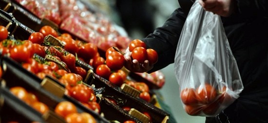 pomodori-supermercato-alimentari