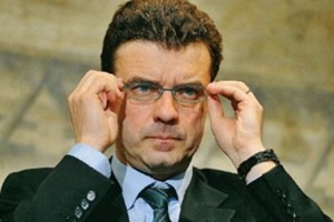 Spese pazze, ex governatore Piemonte Cota assolto: “Mutande verdi? Renzi faceva meglio a stare zitto”