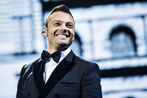 Tiziano Ferro renderà omaggio a Luigi Tenco