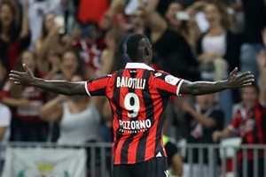 Calcio, a Nizza è Balotelli-mania: 10 maglie vendute all’ora