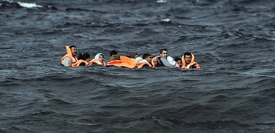 Naufragio coste libiche, 29 migranti sopravvissuti. Unhcr: "Mancano almeno 239 persone"