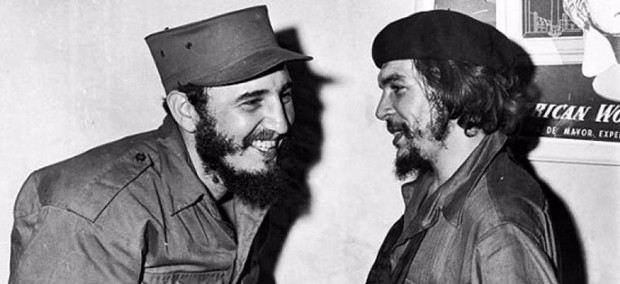Morto Fidel Castro, ha diviso l’opinione pubblica mondiale: fu eroe o dittatore?