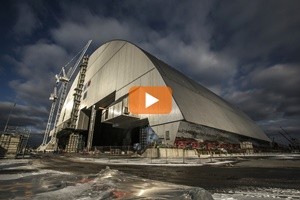 Il "sarcofago" di Chernobyl sigillato da uno scudo di acciaio