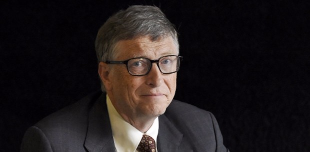 Trump ai guru della Silicon Valley: "Sono qui per aiutarvi a fare meglio". Bill Gates ci crede: il presidente come John F. Kennedy