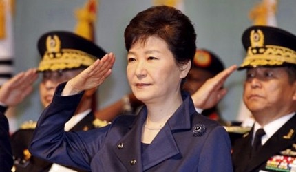 Il parlamento vota impeachment della presidente Park, potere al premier