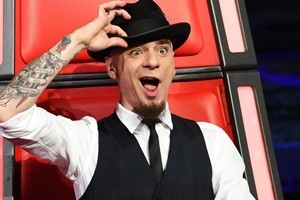 TV: J-AX TRA MINIFICTION E INTERVISTE IRRIVERENTI