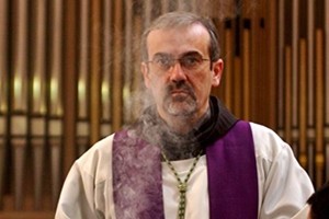 Mons. Pizzaballa: "La situazione dei cristiani in Siria, Iraq e Egitto è una tragedia"