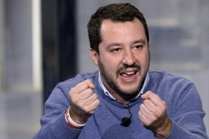 Salvini cavalca il No per battezzare la destra trumpista. E puntare a leadership centrodestra