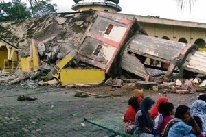 Indonesia, terremoto di magnitudo 6.5 a Sumatra: decine di morti