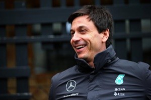 Toto Wolff chiude ad Alonso: “Con Lewis meglio evitare”