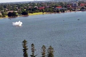 Australia, aereo precipita in diretta: morti le 2 persone a bordo
