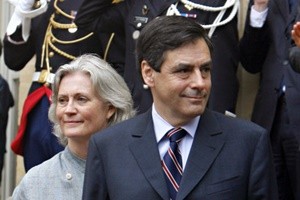 Francia, caso Fillon: moglie stipendiata con fondi parlamentari