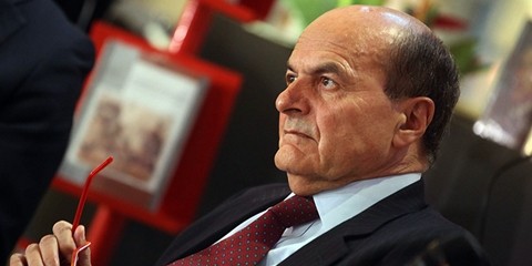 Bersani rompe gli schemi, candidato premier non per forza del Pd: "Serve un giovane Prodi"