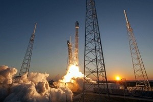 Spazio, il 14 gennaio il prossimo lancio per il razzo Falcon 9