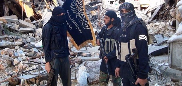 L’Isis ritorna all’attacco, altri 39 morti. Ucciso il capo dei negoziatori del governo siriano