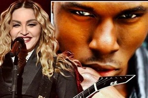 Madonna presenta la nuova fiamma, la star in vacanza con il 25enne ivoriano